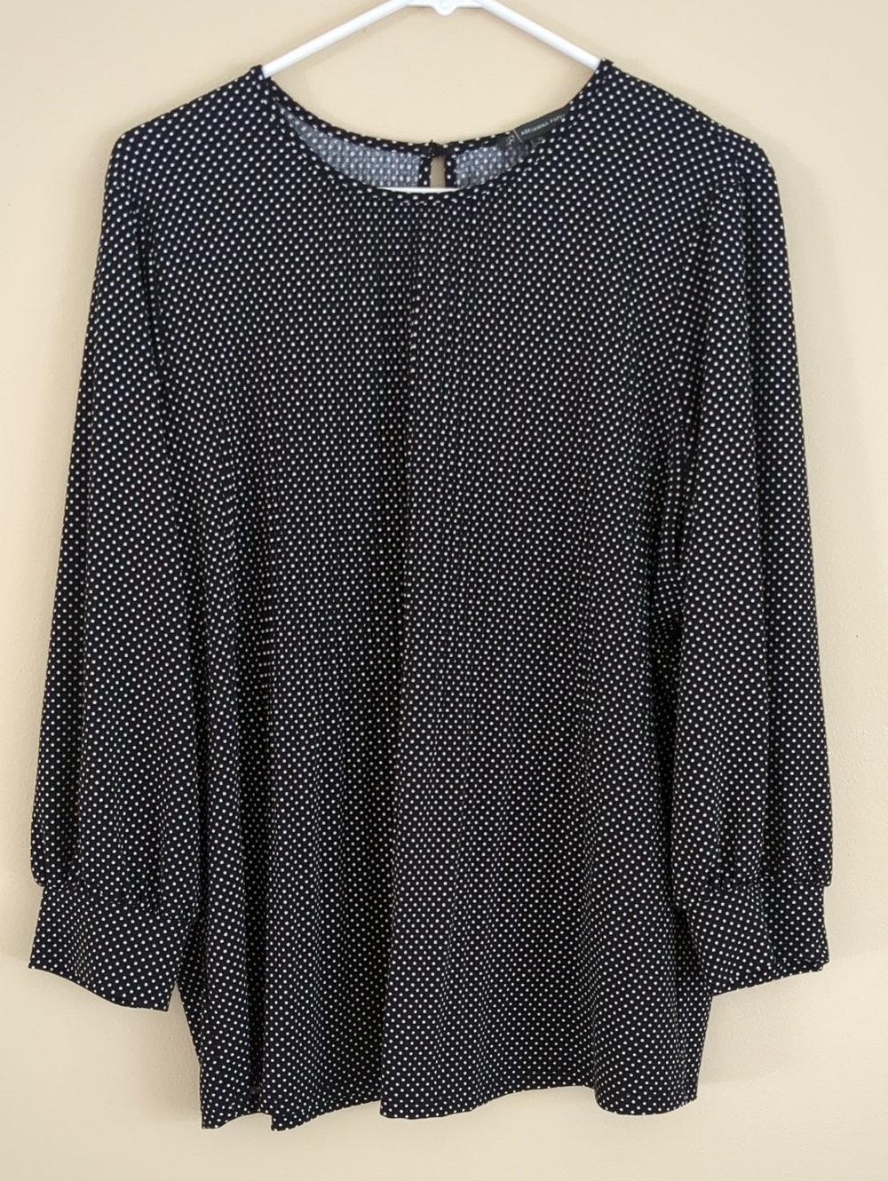 XL Adrianna Papell Black And White Pleated Stretch Polka Dot Top